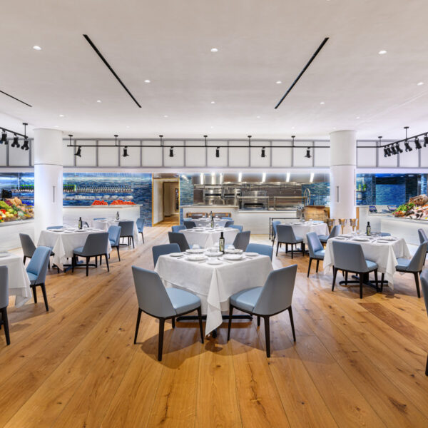 900x900-Experiences-03_10_21_VN_Milos-Architecture_Gray_KPG_13