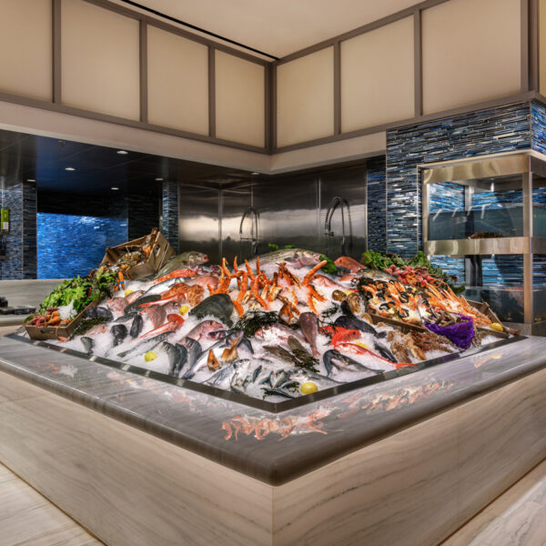 900x900-Experiences-03_10_21_VN_Milos-Architecture_Gray_KPG_25